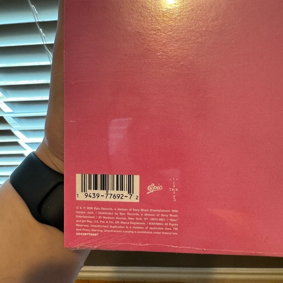 Travis Scott - Picture 2 of 2